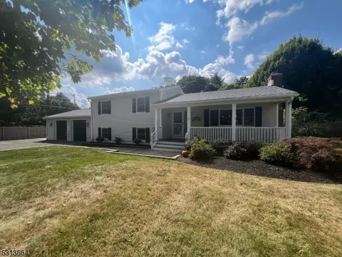 1 Orchard Dr, Chester Twp, NJ 07930