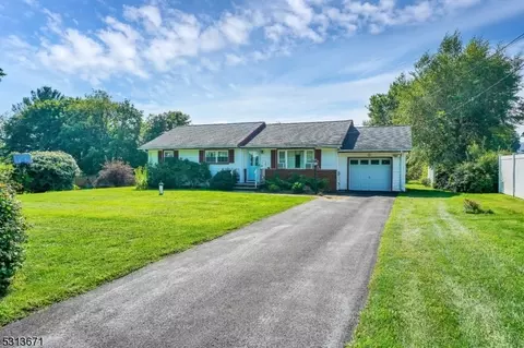 103 Sunnyview Ave, Hackettstown, NJ 07840