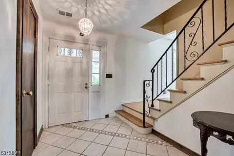 75 Spruce St, Edison, NJ 08837 photo 14