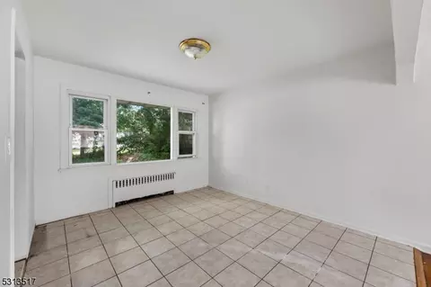 241 Parker Ave, Hackensack, NJ 07601 photo 18