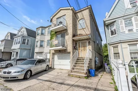 1111 Grove St, Irvington, NJ 07111
