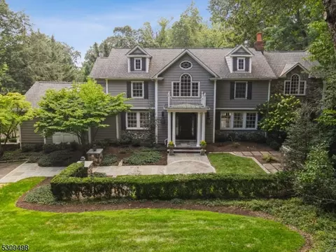 58 Minnisink Rd, Millburn Twp, NJ 07078