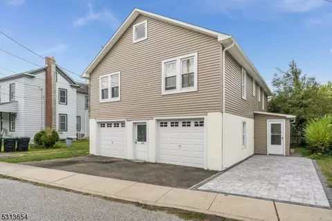 66 Carpenter St #2, Milford, NJ 08848