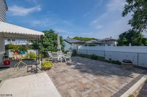 76 Pine St, Hackensack, NJ 07601 photo 23