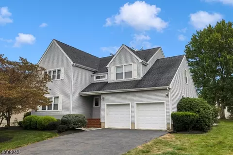 13 Woodville Ter, Hillsborough, NJ 08844