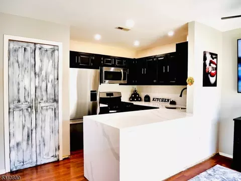 372 Gettysburg Way, Lincoln Park, NJ 07035