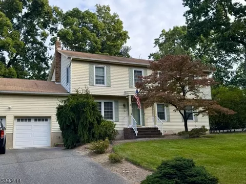73 Yellow Brick Rd, Wayne, NJ 07470