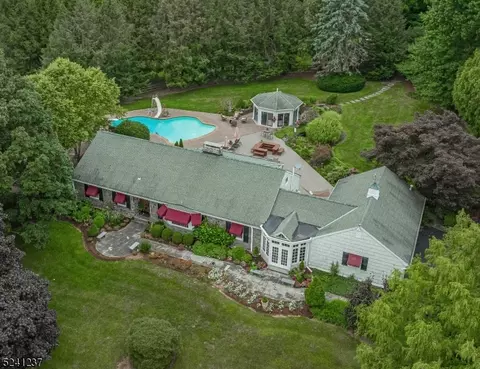 1369 Rowes Ln, Phillipsburg, NJ 08865