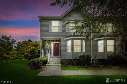 40 Victoria Dr, Somerset, NJ 08873