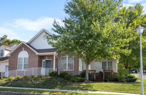 43 Joseph Dr, Raritan Twp, NJ 08822