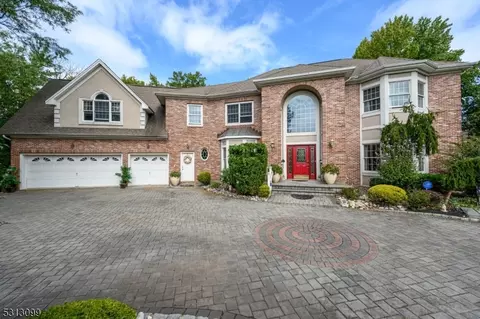 20 Estates Dr, Woodbridge Twp, NJ 07067