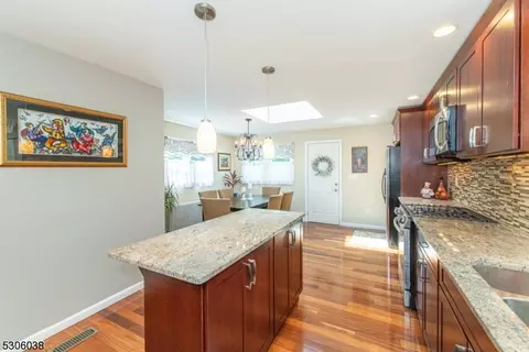 147 Linden Rd, Wayne, NJ 07470 photo 3