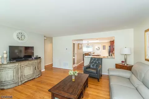 147 Linden Rd, Wayne, NJ 07470 photo 7