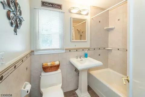 147 Linden Rd, Wayne, NJ 07470 photo 13