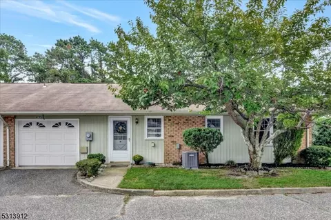28 Edinburgh Ln # A, Manchester Township, NJ 08759