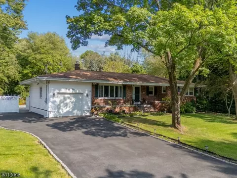 44 Crescent Rd, Montville Twp, NJ 07058 photo 2