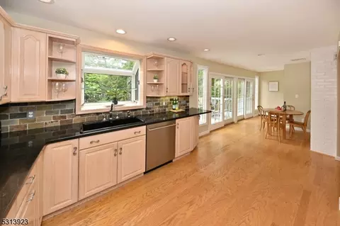 129 Norman Dr, Ramsey, NJ 07446 photo 13