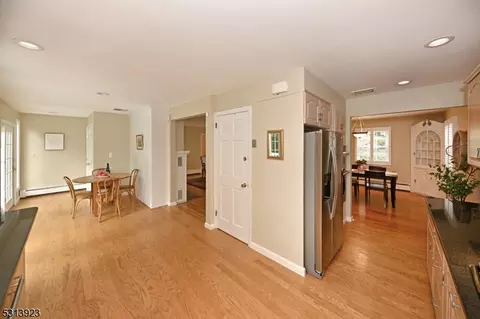 129 Norman Dr, Ramsey, NJ 07446 photo 12
