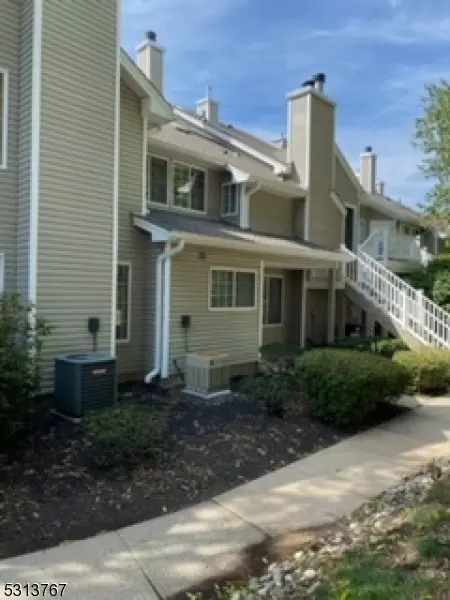 40 Morgan Ct, Bedminster, NJ 07921