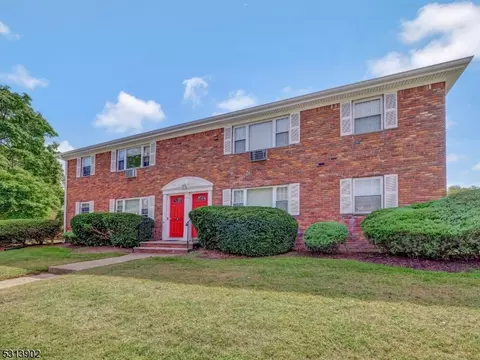 33 Atherton Ct #B, Wayne, NJ 07470 photo 3