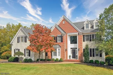 104 Renda Dr, Branchburg, NJ 08853