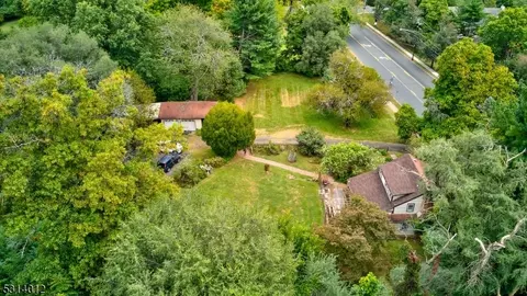 738 Valley Rd, Long Hill, NJ 07933