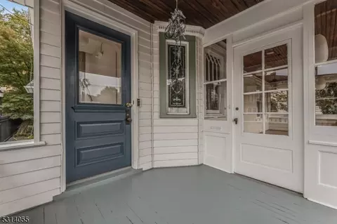 16 Trinity Pl, Montclair, NJ 07042 photo 7