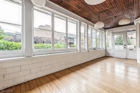 16 Trinity Pl, Montclair, NJ 07042 photo 2