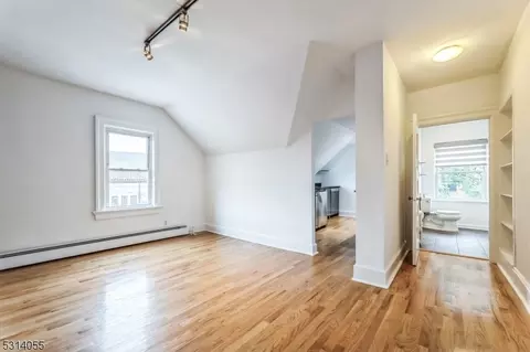 16 Trinity Pl, Montclair, NJ 07042 photo 24