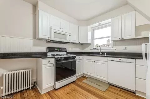 16 Trinity Pl, Montclair, NJ 07042 photo 14