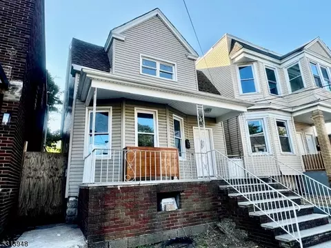 475 20th St, Irvington, NJ 07111