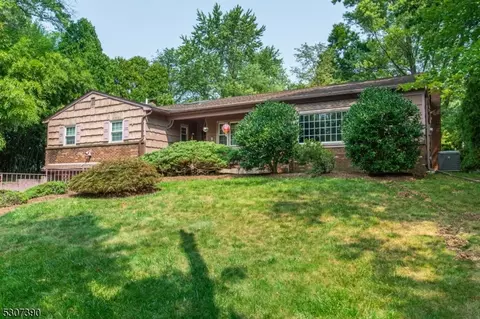 4 New England Dr, Parsippany-troy Hills Twp, NJ 07034