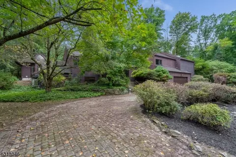 131 Cherryville Hollow Rd, Flemington, NJ 08822