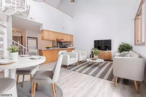 8 Augusta Dr UNIT 6, Vernon, NJ 07462