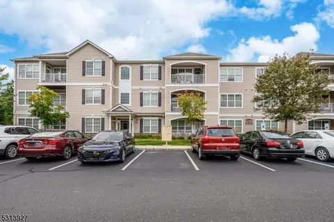 834 Timberlake Dr, Ewing Twp, NJ 08618