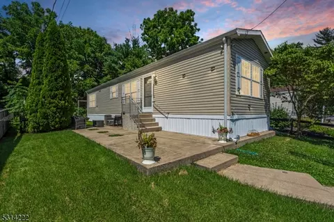 20 White Birch Park, Hampton, NJ 08827
