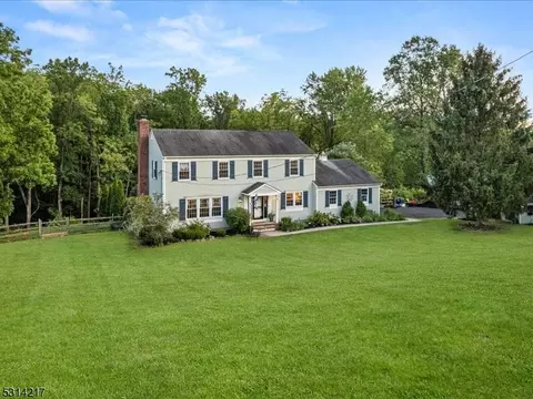 280 Little York Pattenburg, Milford, NJ 08848