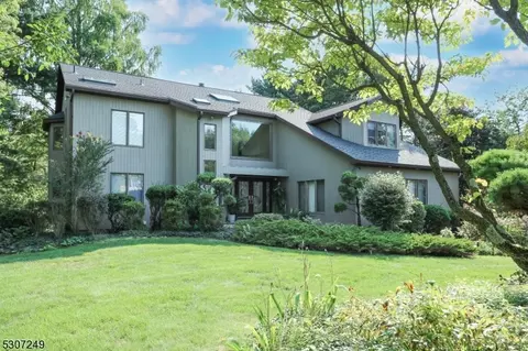 4 Fidelian Way, Montville Twp, NJ 07082