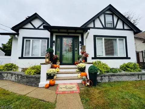 23 Overlook Dr, Rockaway, NJ 07866