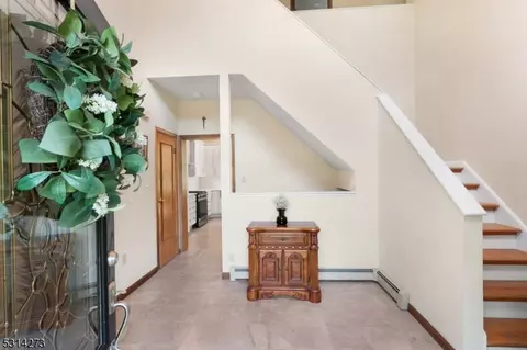 3 Reality Dr, Kinnelon, NJ 07405 photo 4
