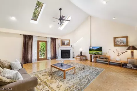 3 Reality Dr, Kinnelon, NJ 07405 photo 13