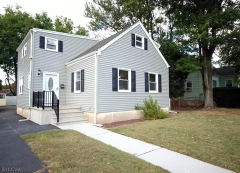 443 Lincoln Blvd, Middlesex, NJ 08846