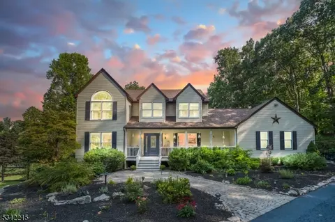 1 Silver Ln, Sparta, NJ 07871