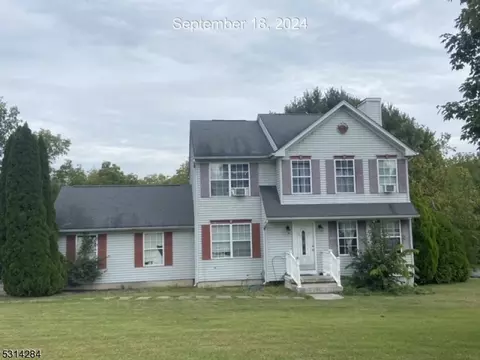 2 Shippen Rdg, Oxford, NJ 07863