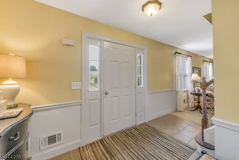 11 Amherst Ct, Wayne, NJ 07470 photo 2