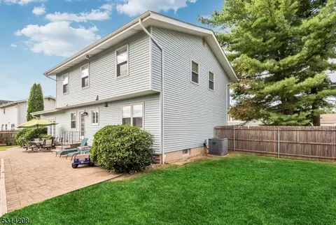 11 Amherst Ct, Wayne, NJ 07470 photo 31