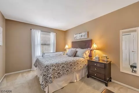 11 Amherst Ct, Wayne, NJ 07470 photo 23