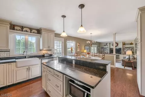 11 Amherst Ct, Wayne, NJ 07470 photo 13