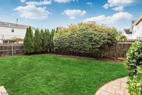 11 Amherst Ct, Wayne, NJ 07470 photo 33