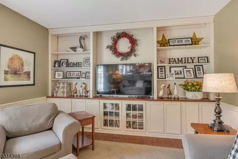 11 Amherst Ct, Wayne, NJ 07470 photo 6